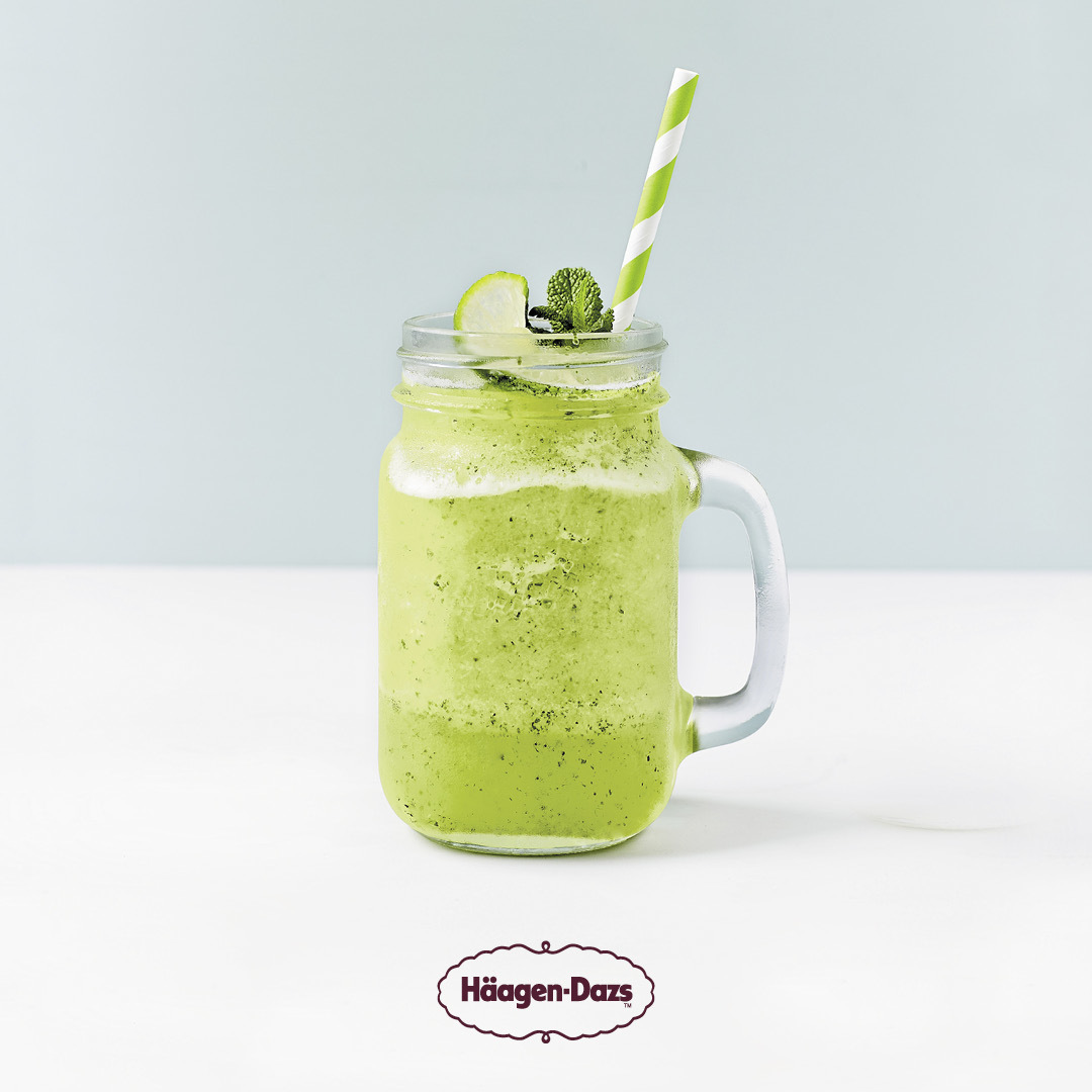 Haagen-Dazs green smoothie at Flisvos Marina shop in Athens